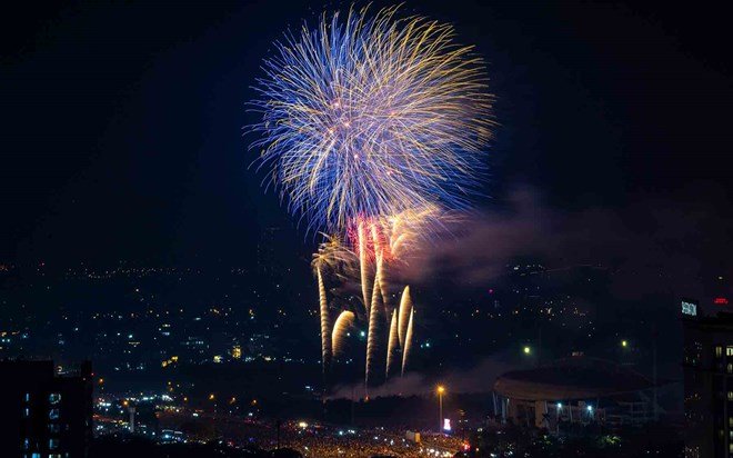 Hanoi to hold fireworks show for patriotic art program- Ảnh 1.
