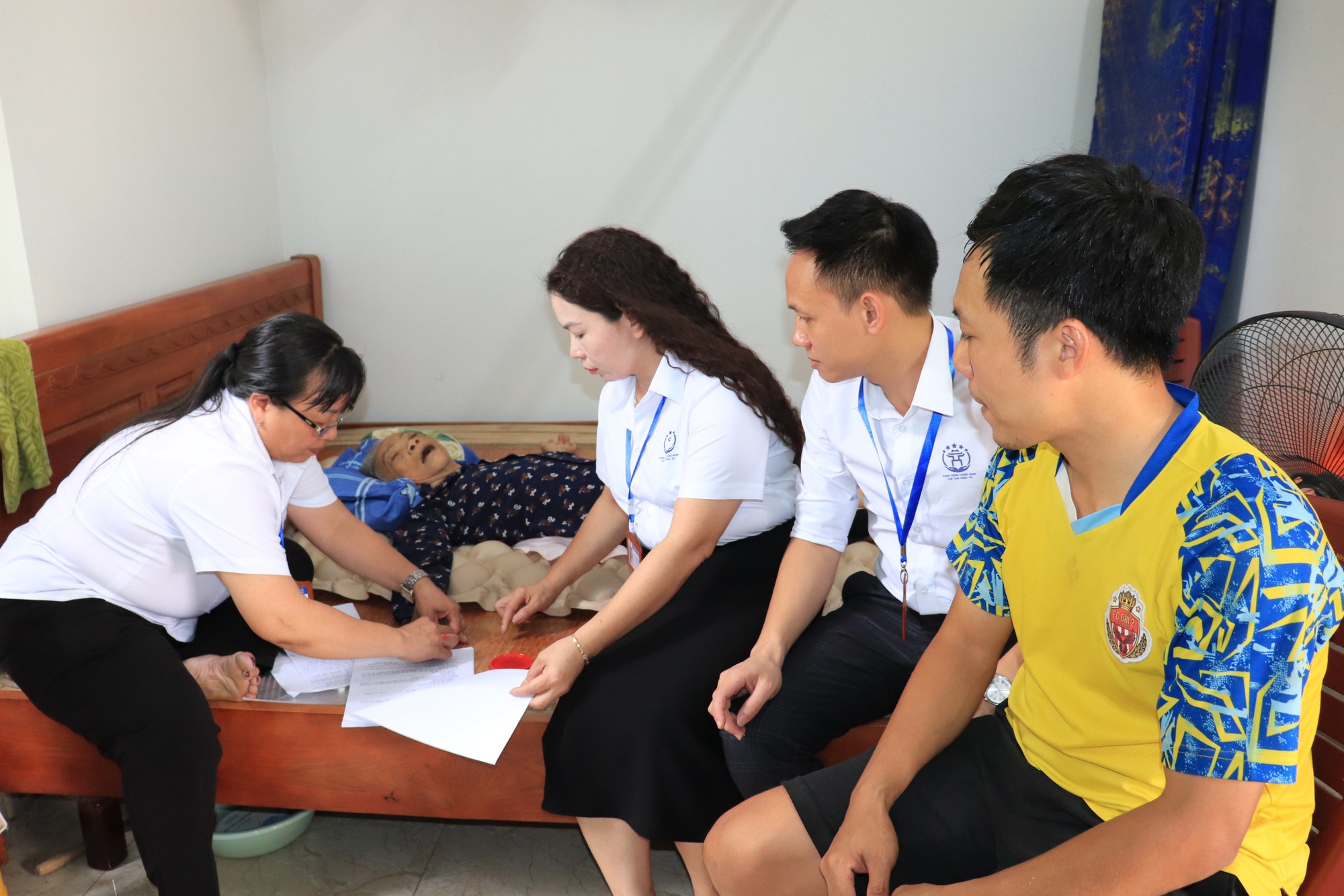 Xã Phú Nghĩa: Gần 4.000 hồ sơ được giải quyết trong tháng đầu vận hành chính quyền địa phương 2 cấp- Ảnh 5.