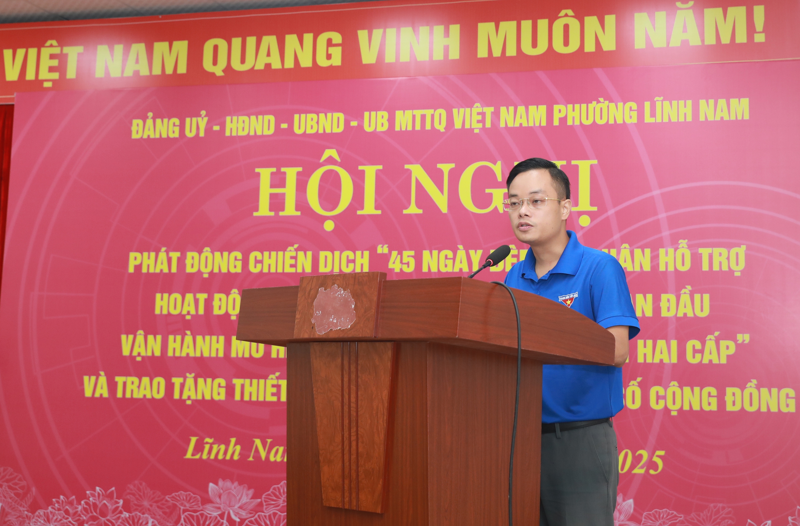 Linh Nam Ward: Spende von 10 Computersätzen zur Unterstützung von Wohngruppen bei der digitalen Transformation - Foto 4. Phường Lĩnh Nam: Trao tặng 10 bộ máy tính hỗ trợ Tổ dân phố phục vụ chuyển đổi số- Ảnh 4.