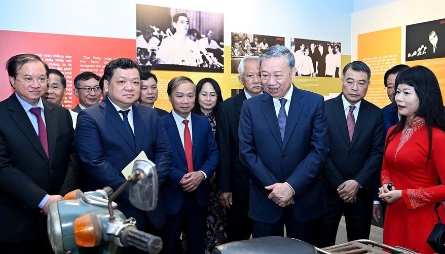 Tuyên truyền sâu rộng về Triển lãm “Tổng Bí thư Nguyễn Văn Linh - Cuộc đời và sự nghiệp”- Ảnh 2.