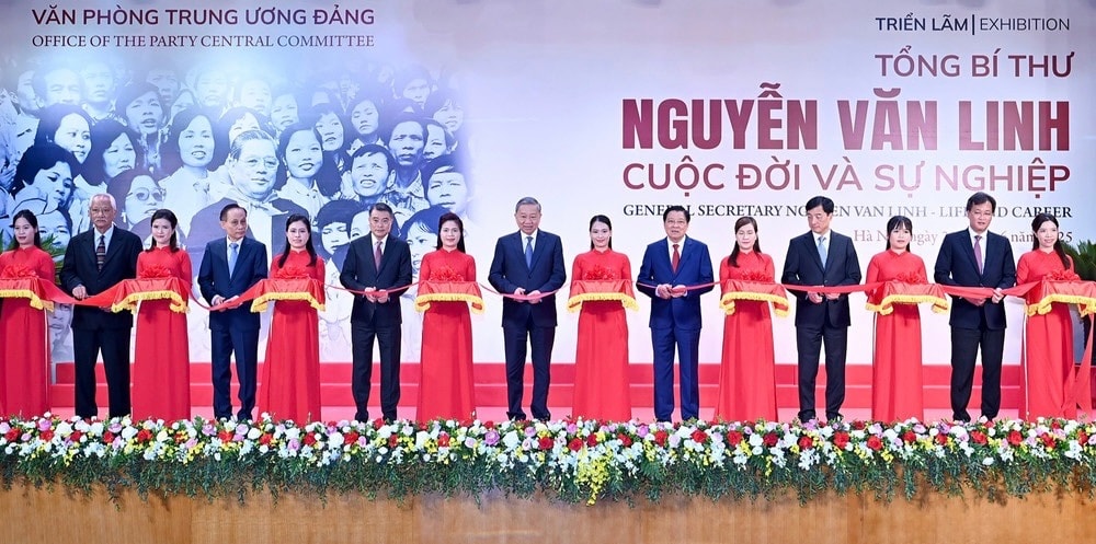 Tuyên truyền sâu rộng về Triển lãm “Tổng Bí thư Nguyễn Văn Linh - Cuộc đời và sự nghiệp”- Ảnh 1.