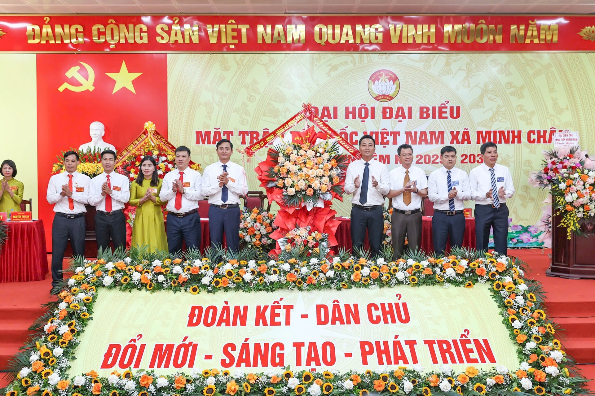 Hà Nội: Đoàn kết xây dựng xã đảo Minh Châu xanh, văn minh, hạnh phúc- Ảnh 3.