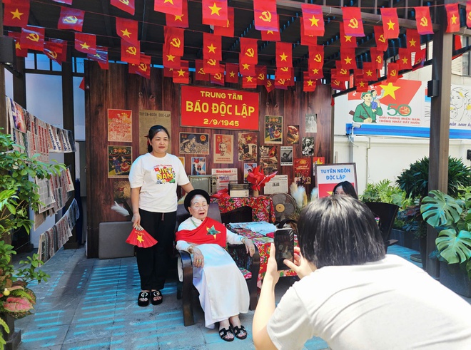 Hanoi press center spreads warmth during A80 celebrations- Ảnh 3.