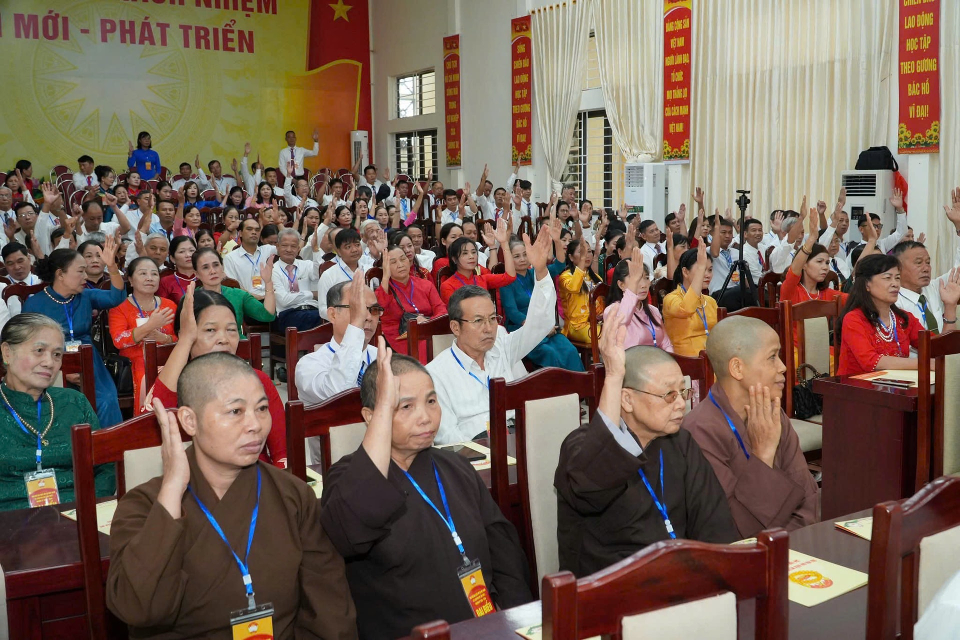 Đồng chí Đỗ Thị Thanh Xuân được hiệp thương giữ chức Chủ tịch Ủy ban MTTQ Việt Nam xã Chuyên Mỹ- Ảnh 4.