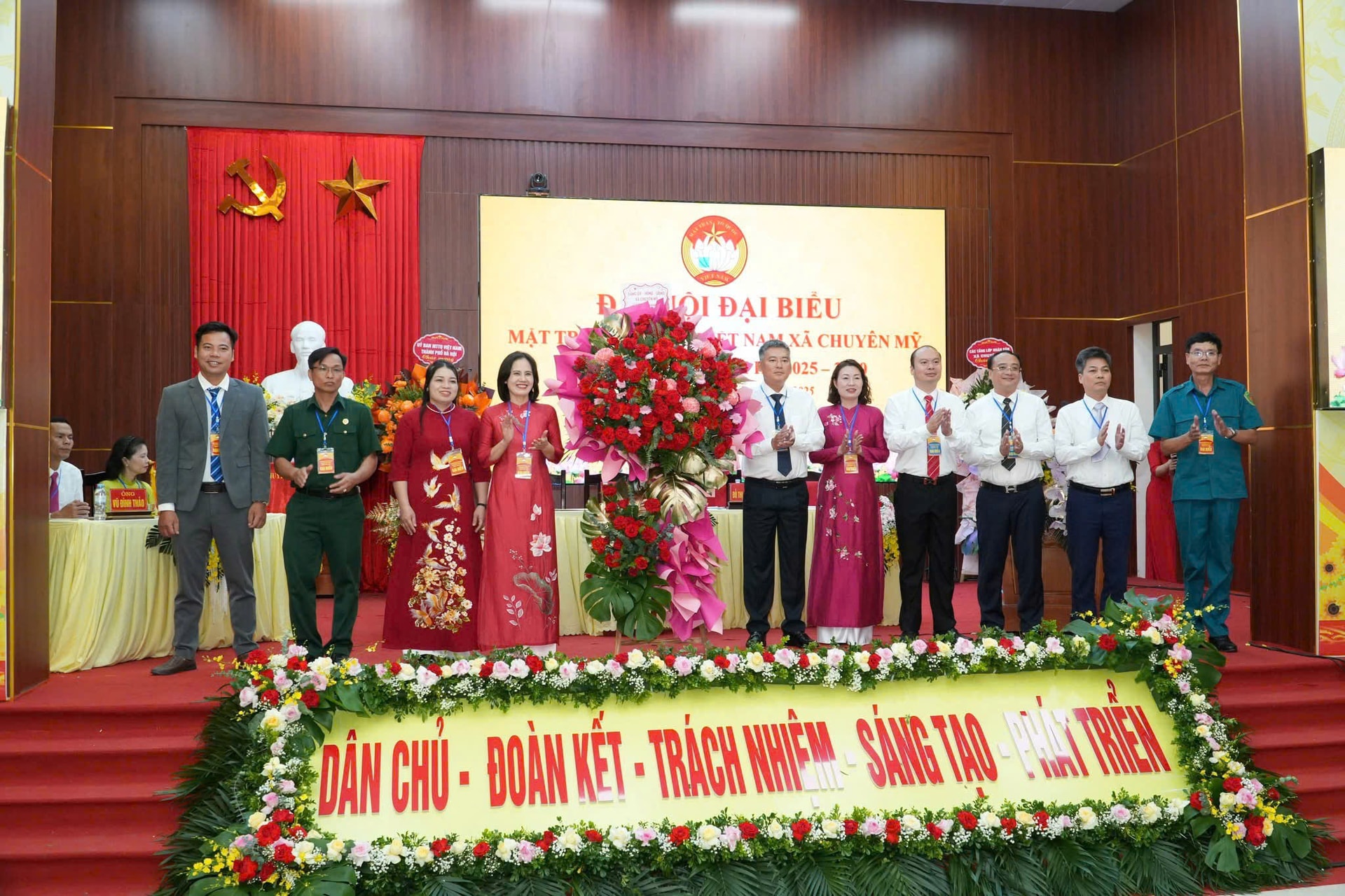 Đồng chí Đỗ Thị Thanh Xuân được hiệp thương giữ chức Chủ tịch Ủy ban MTTQ Việt Nam xã Chuyên Mỹ- Ảnh 2.