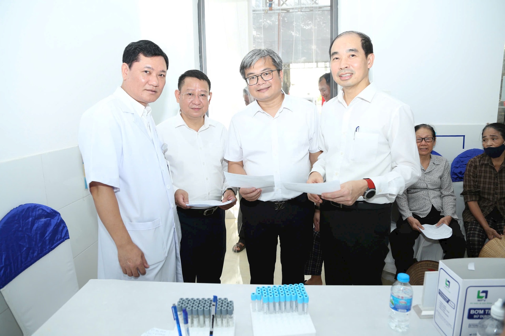 Hơn 60.000 người dân xã Tiến Thắng được khám, quản lý sức khỏe miễn phí- Ảnh 6.