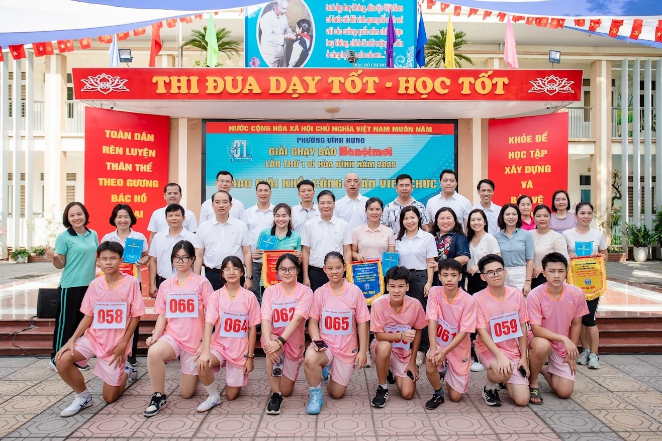 Gần 500 vận động viên phường Vĩnh Hưng tham gia Giải chạy Báo Hànộimới - Vì hòa bình- Ảnh 8.