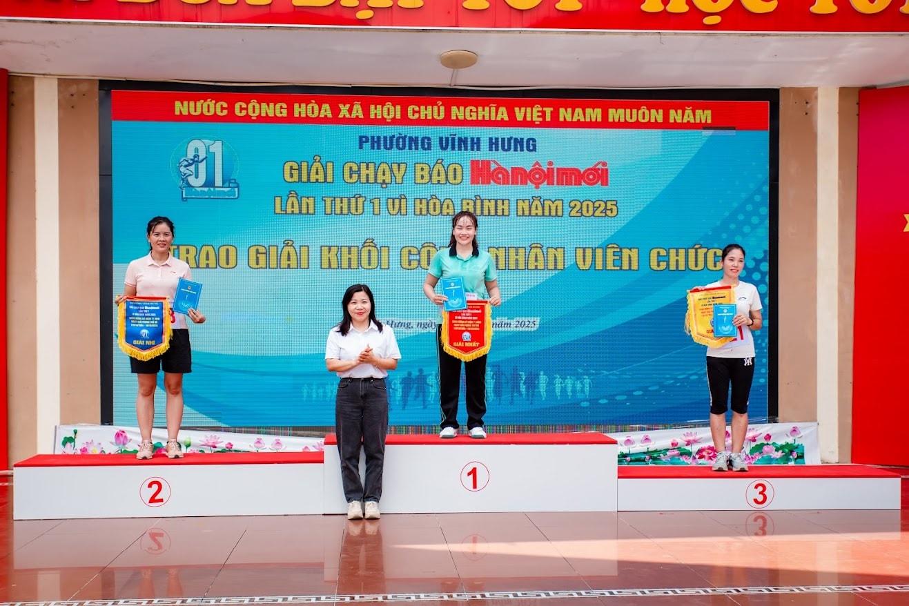 Gần 500 vận động viên phường Vĩnh Hưng tham gia Giải chạy Báo Hànộimới - Vì hòa bình- Ảnh 7.