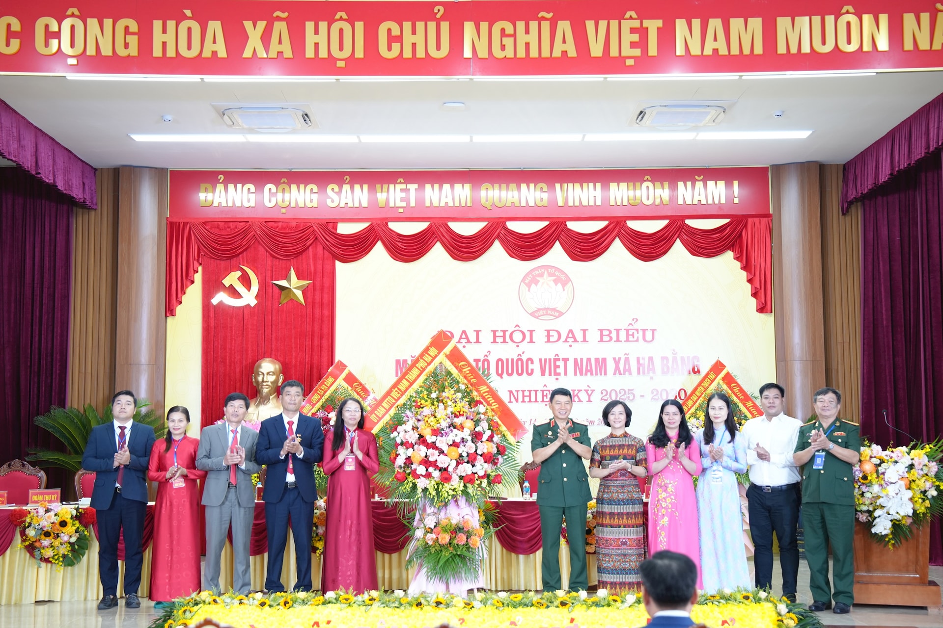 Đại hội Mặt trận Tổ quốc xã Hạ Bằng lần thứ I thành công tốt đẹp- Ảnh 1.
