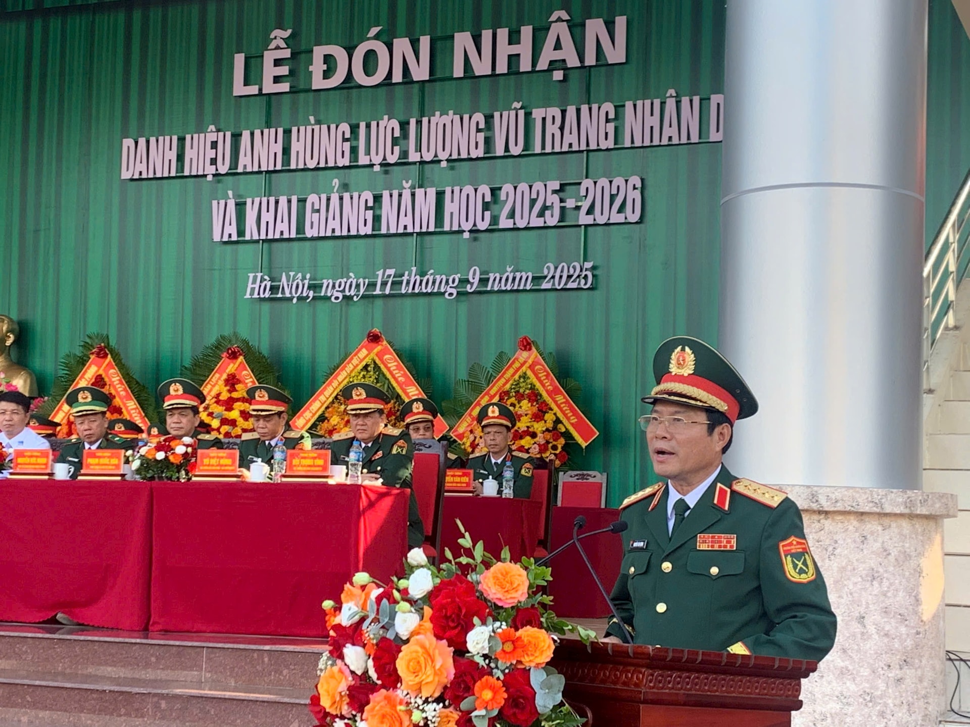 Học viện Hậu cần đón nhận danh hiệu Anh hùng Lực lượng vũ trang nhân dân lần thứ 2- Ảnh 3.
