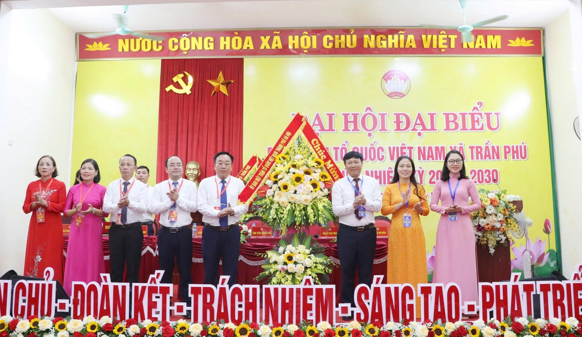 Mặt trận Tổ quốc xã Trần Phú: Củng cố khối đại đoàn kết toàn dân, phát huy sức mạnh xây dựng quê hương- Ảnh 1.