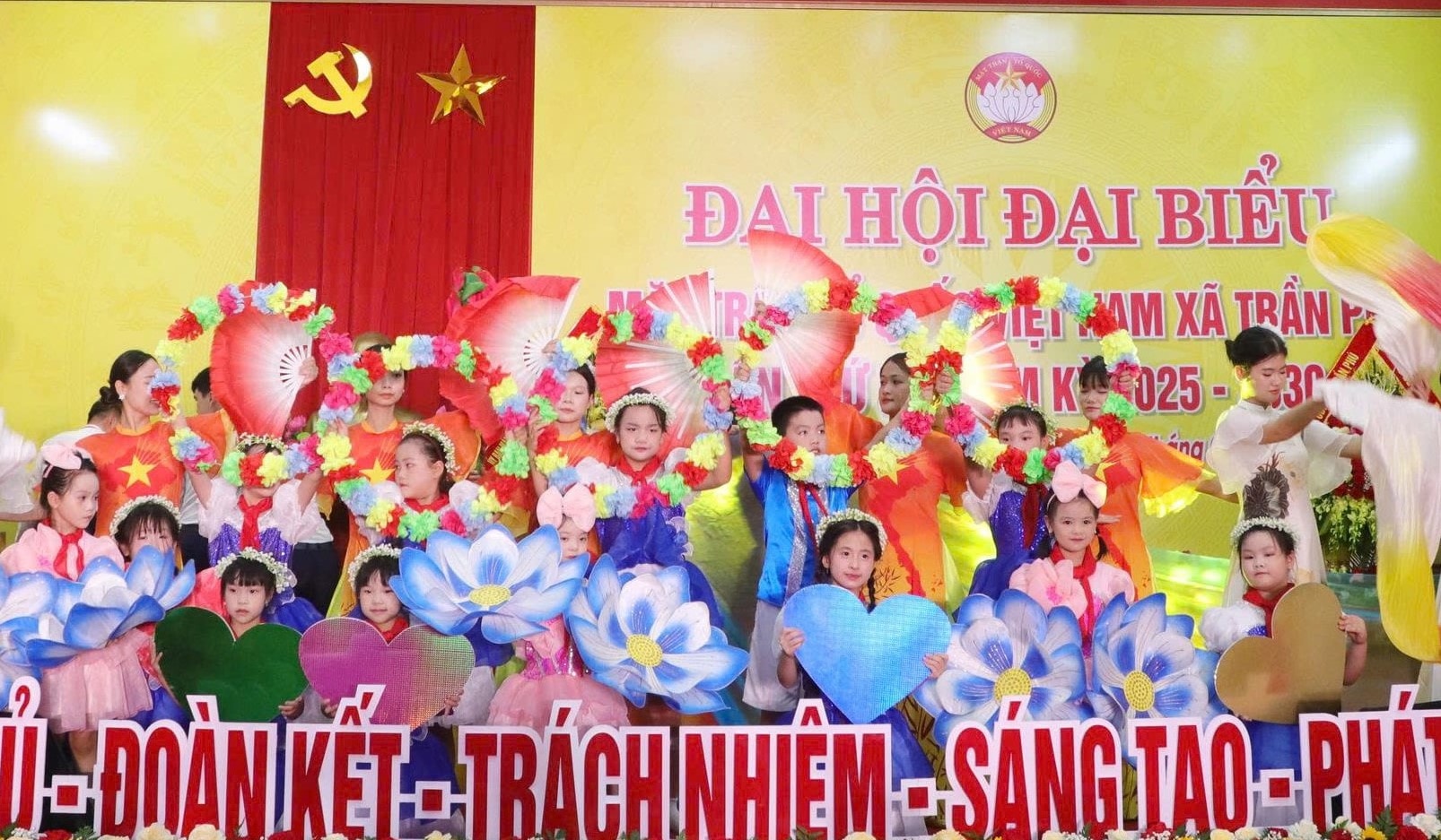 Mặt trận Tổ quốc xã Trần Phú: Củng cố khối đại đoàn kết toàn dân, phát huy sức mạnh xây dựng quê hương- Ảnh 3.