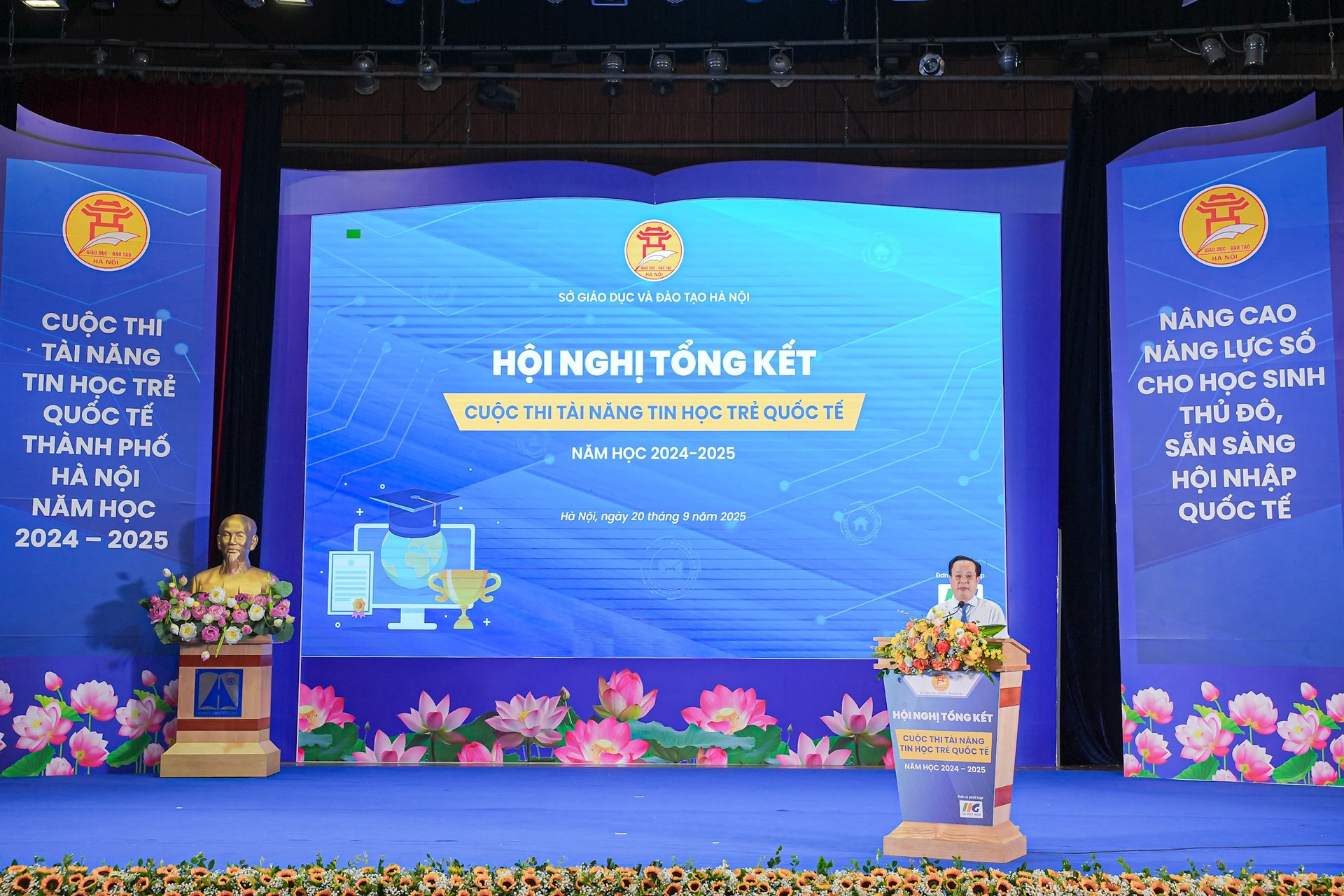 Hà Nội vinh danh 223 học sinh đoạt giải cuộc thi Tài năng tin học trẻ quốc tế- Ảnh 1.