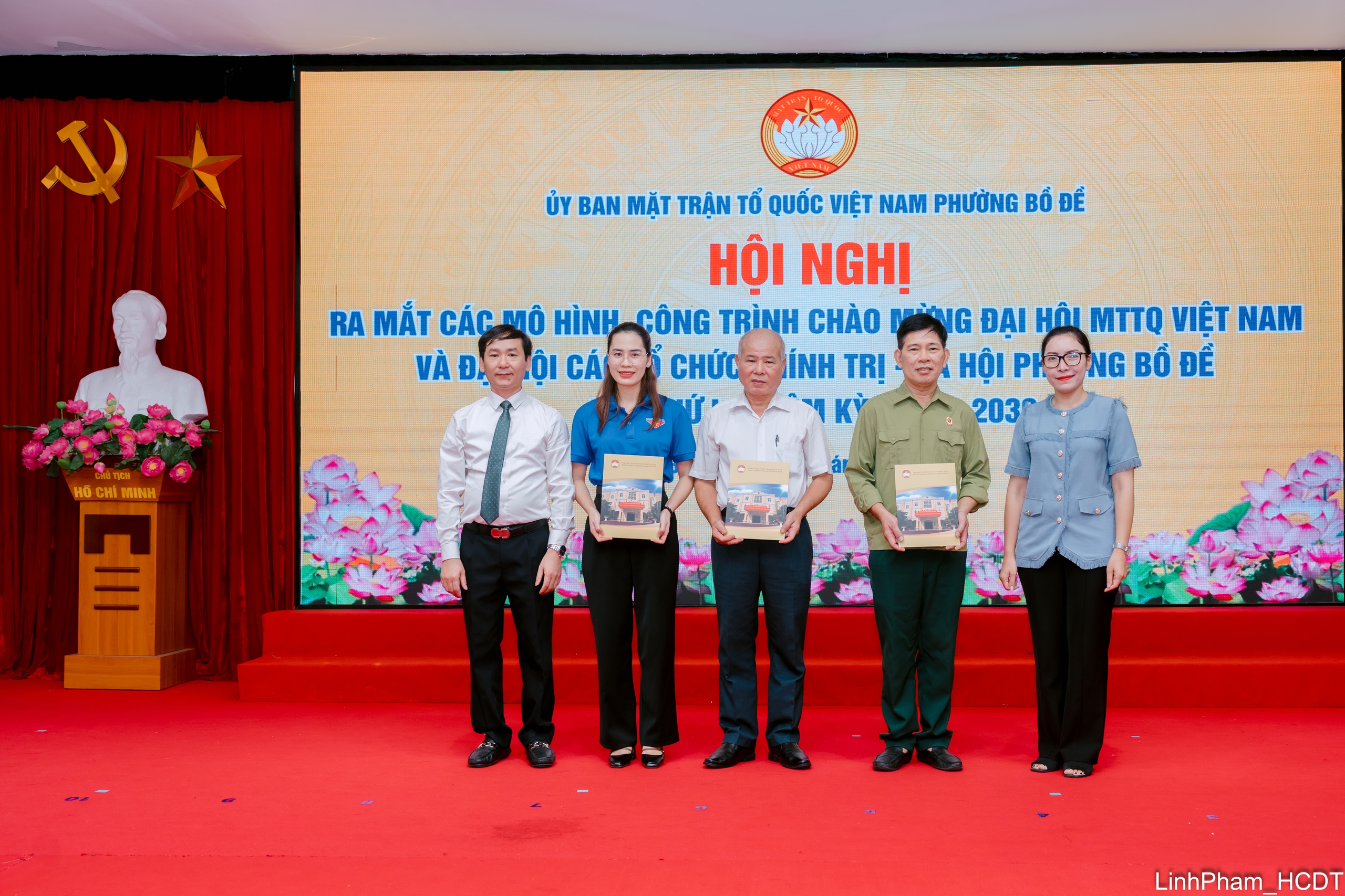 Bo De Ward modelleket mutat be a Vietnami Hazafias Front kongresszusának üdvözlésére - 12. kép. Phường Bồ Đề ra mắt các mô hình chào mừng Đại hội Mặt trận Tổ quốc- Ảnh 12.