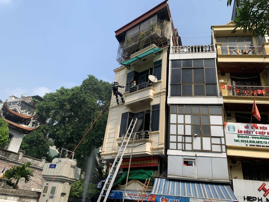 Ra mắt lực lượng thường trực chữa cháy tại phố đi bộ hồ Hoàn Kiếm và chợ đêm Đồng Xuân- Ảnh 13.