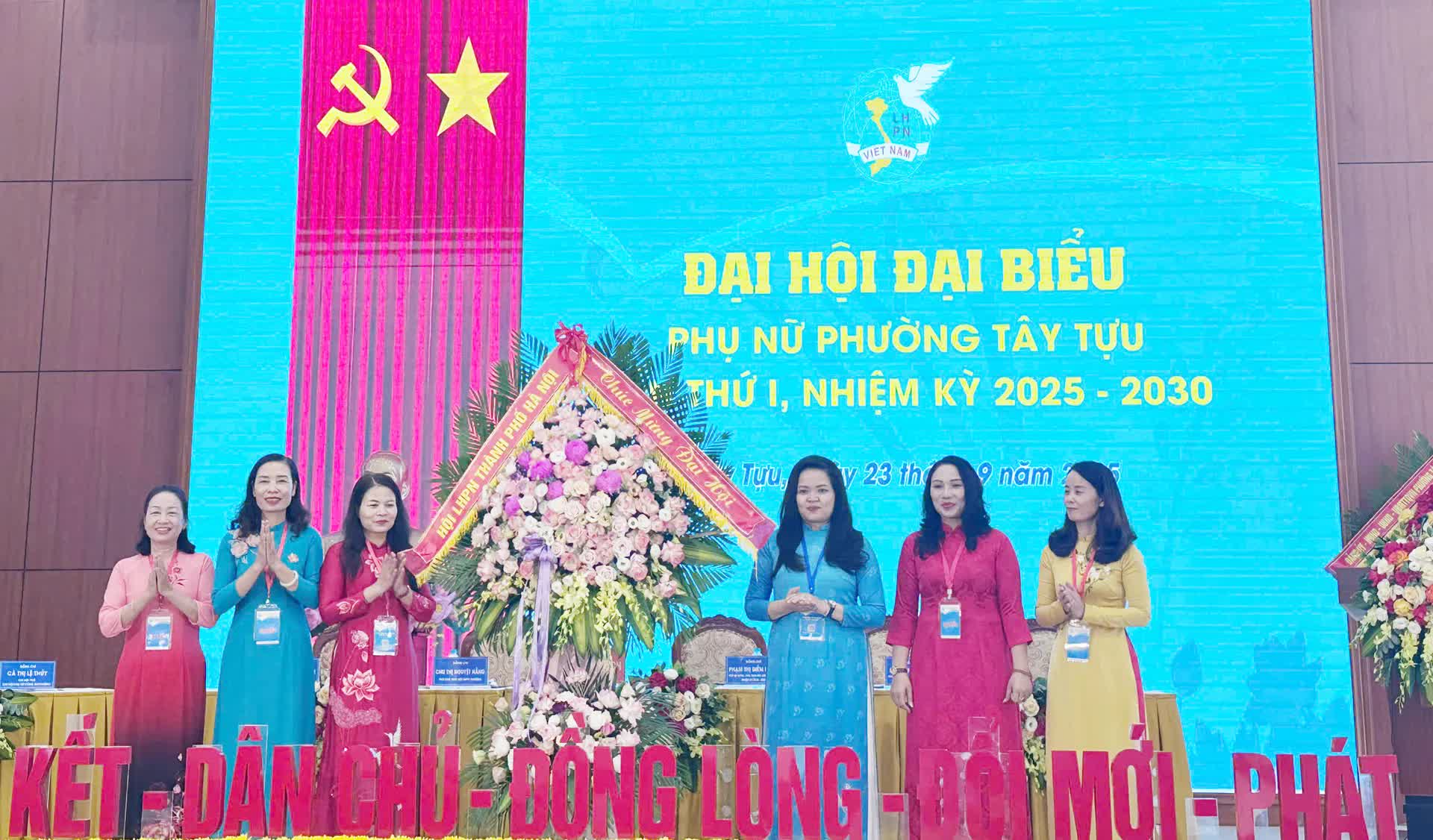 Đại hội đại biểu Hội Liên hiệp Phụ nữ phường Tây Tựu lần thứ I thành công tốt đẹp- Ảnh 1.