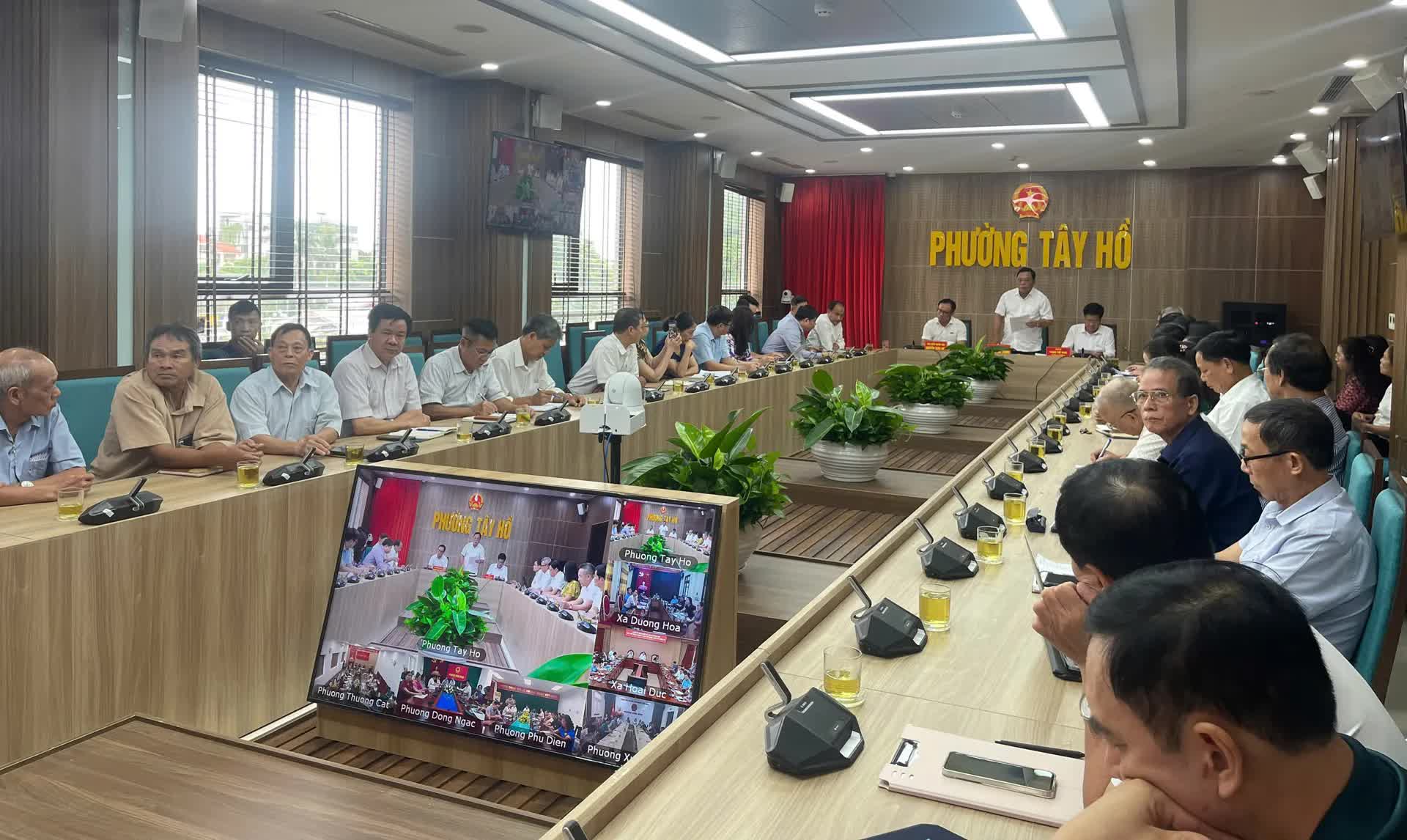 Tổ đại biểu Quốc hội thành phố Hà Nội - đơn vị bầu cử số 5 tiếp xúc cử tri trước kỳ họp thứ 10- Ảnh 1.