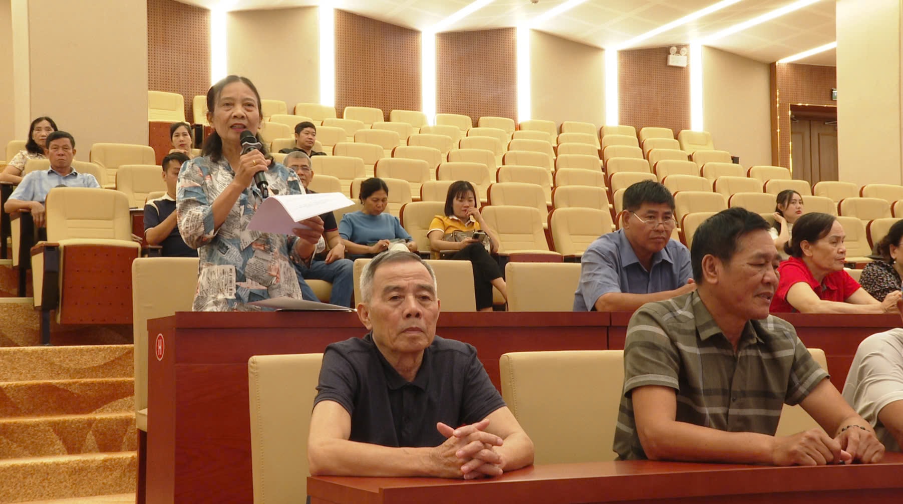 Cử tri kiến nghị có hướng dẫn để làm tốt vai trò chăm sóc sức khỏe ban đầu cho Nhân dân- Ảnh 3.