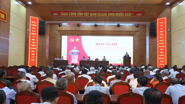 Đảng ủy xã Vân Đình tổ chức hội nghị tiếp xúc, đối thoại giữa Thường trực Đảng ủy với MTTQ, các tổ chức chính trị - xã hội và nhân dân năm 2025- Ảnh 4.