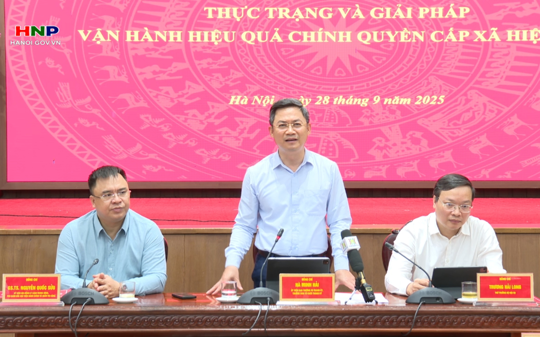Tập huấn cho cán bộ xã, phường: Đổi mới tư duy và phương pháp quản lý