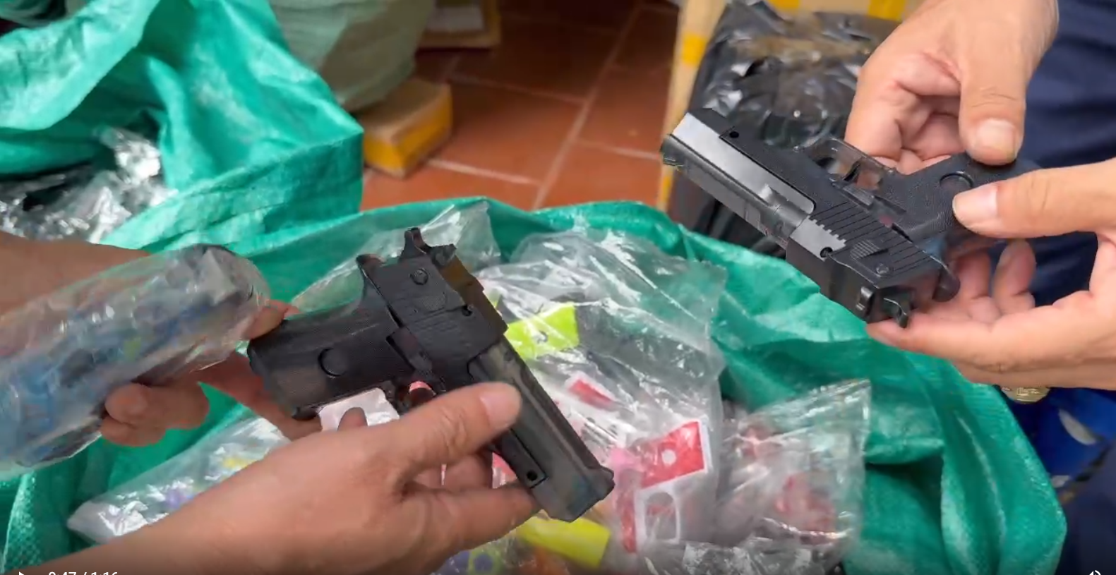 Xử lý các mặt hàng có nguy cơ gây hại cho trẻ em- Ảnh 1.