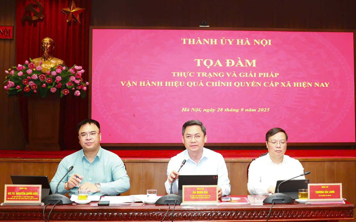 Các đồng chí lãnh đạo Trung ương và Thành phố chủ trì buổi Tọa đàm