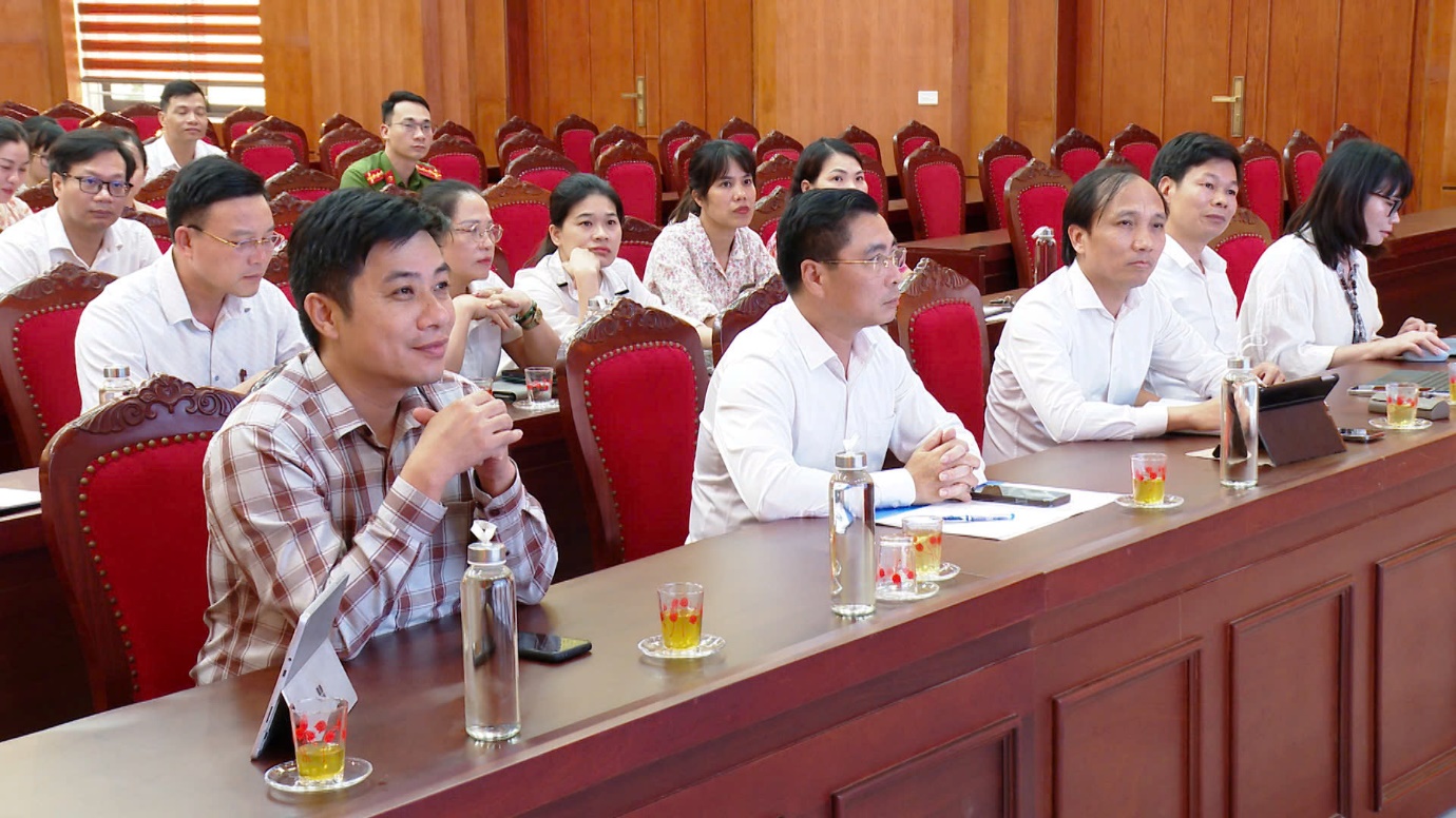 UBND xã Vân Đình tổ chức tập huấn công tác cải cách hành chính năm 2025- Ảnh 1.