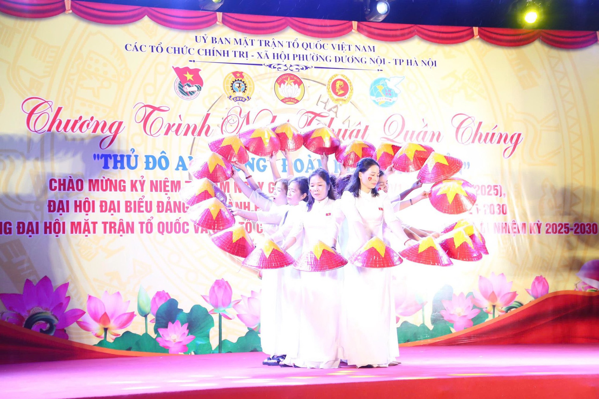 Đặc sắc Chương trình nghệ thuật chào mừng thành công Đại hội MTTQ và các đoàn thể phường Dương Nội- Ảnh 4.
