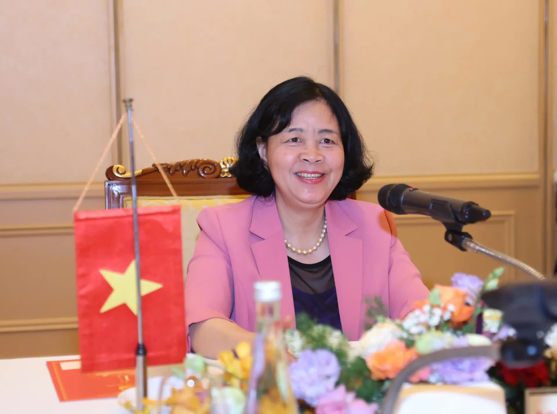 Tăng cường thúc đẩy các dự án phát triển bền vững giữa Thủ đô Hà Nội và Vientiane- Ảnh 2.