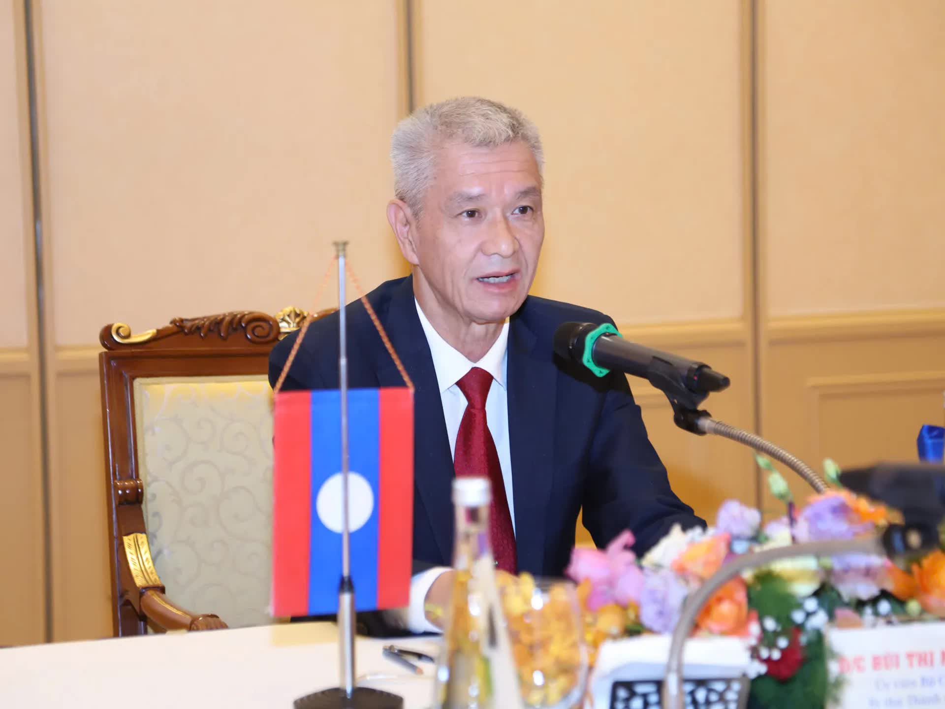 Tăng cường thúc đẩy các dự án phát triển bền vững giữa Thủ đô Hà Nội và Vientiane- Ảnh 3.
