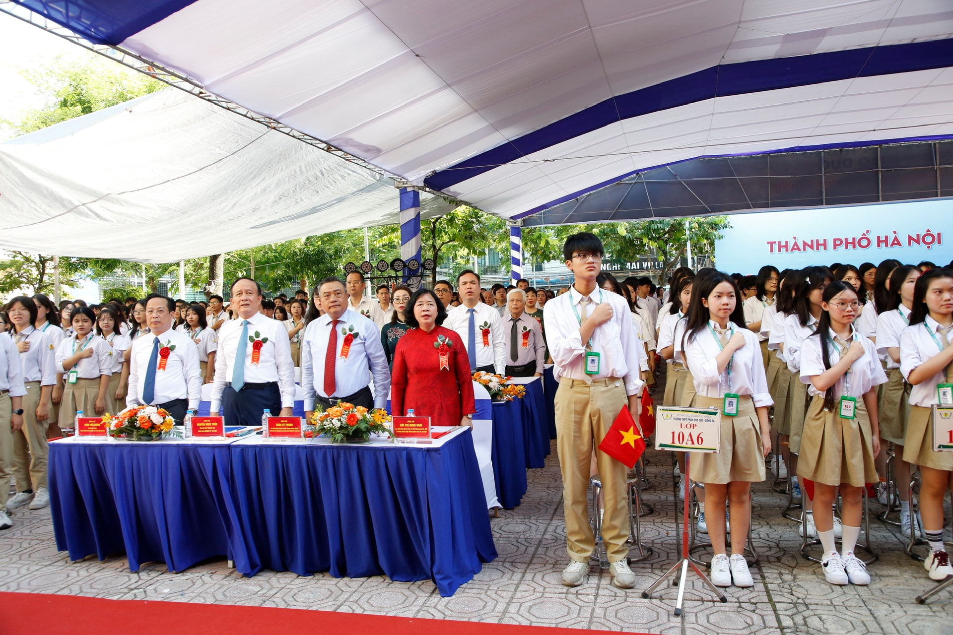 Lãnh đạo thành phố Hà Nội chúc mừng ngành Giáo dục Thủ đô nhân dịp năm học mới 2025-2026- Ảnh 2.