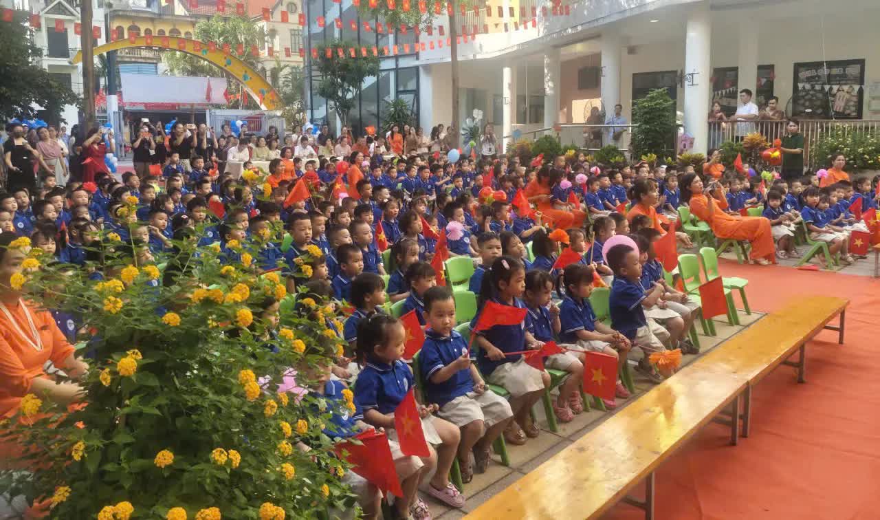 Học sinh phường Tây Hồ rộn ràng ngày tựu trường- Ảnh 12.