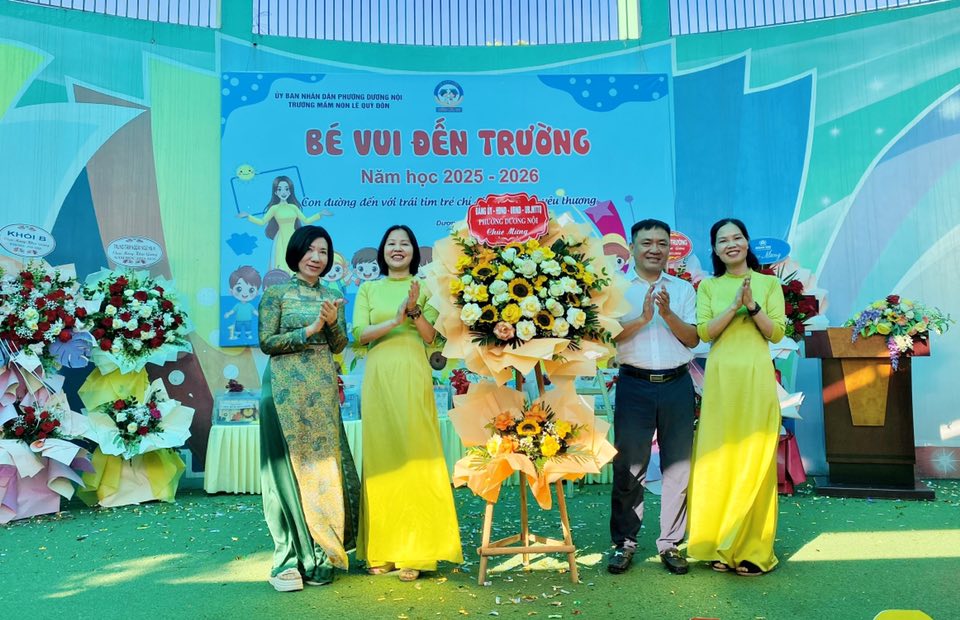 Niềm vui ngày hội khai trường của học sinh phường Dương Nội- Ảnh 11.