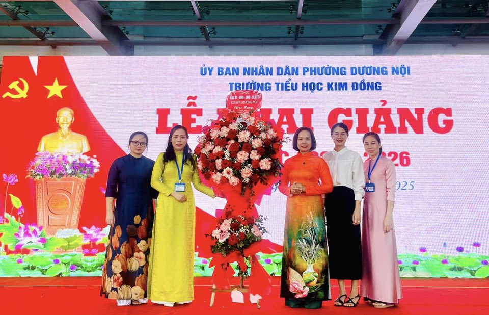 Niềm vui ngày hội khai trường của học sinh phường Dương Nội- Ảnh 5.