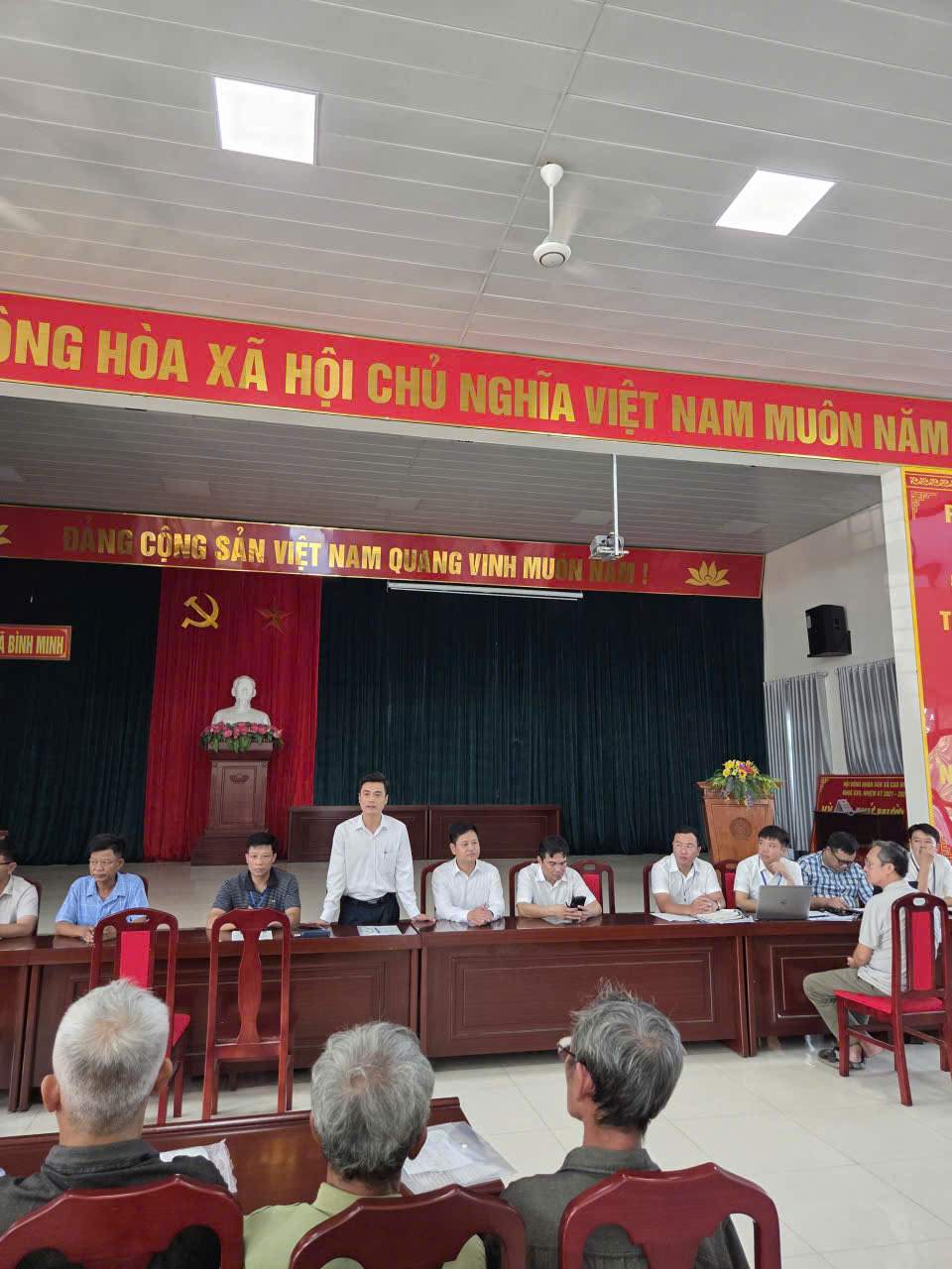 Xã Bình Minh hướng dẫn cấp giấy chứng nhận quyền sử dụng đất cho người có công- Ảnh 1.