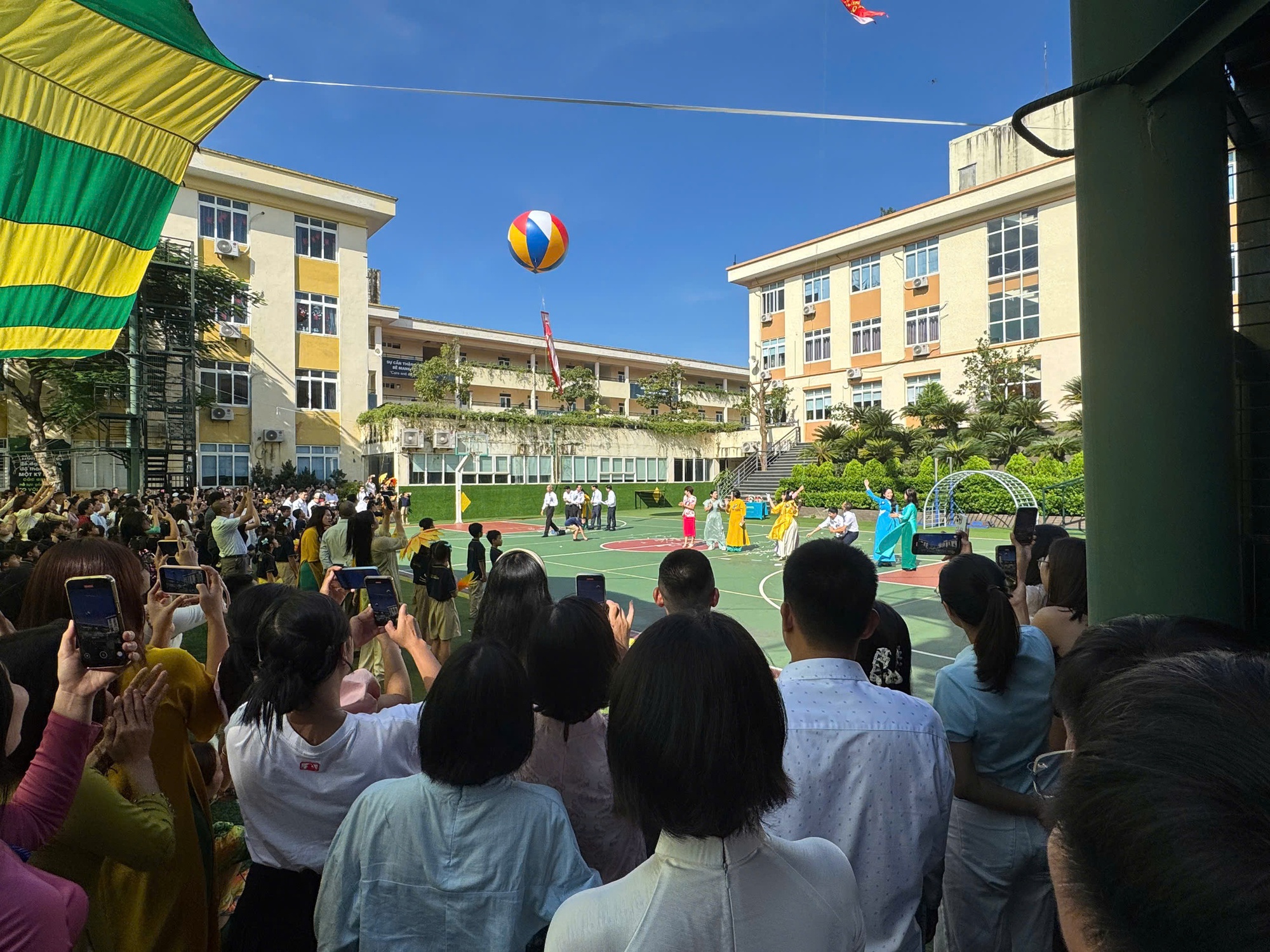 Gần 22.600 học sinh xã Bình Minh hân hoan bước vào năm học mới 2025-2026- Ảnh 11.