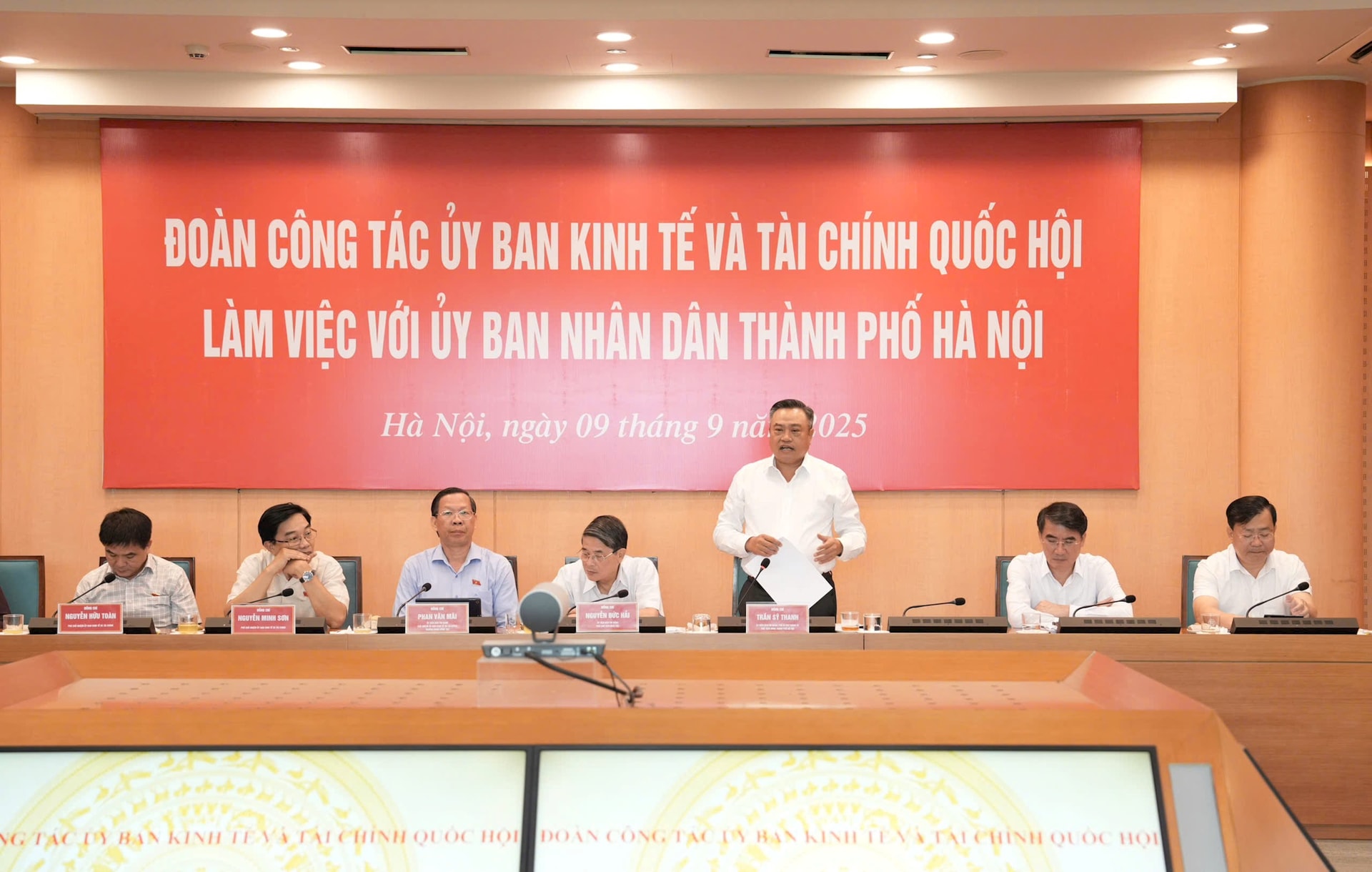 Hà Nội phấn đấu tốc độ tăng trưởng GRDP bình quân đạt từ 11%/năm trở lên, giai đoạn 2026-2030- Ảnh 5.