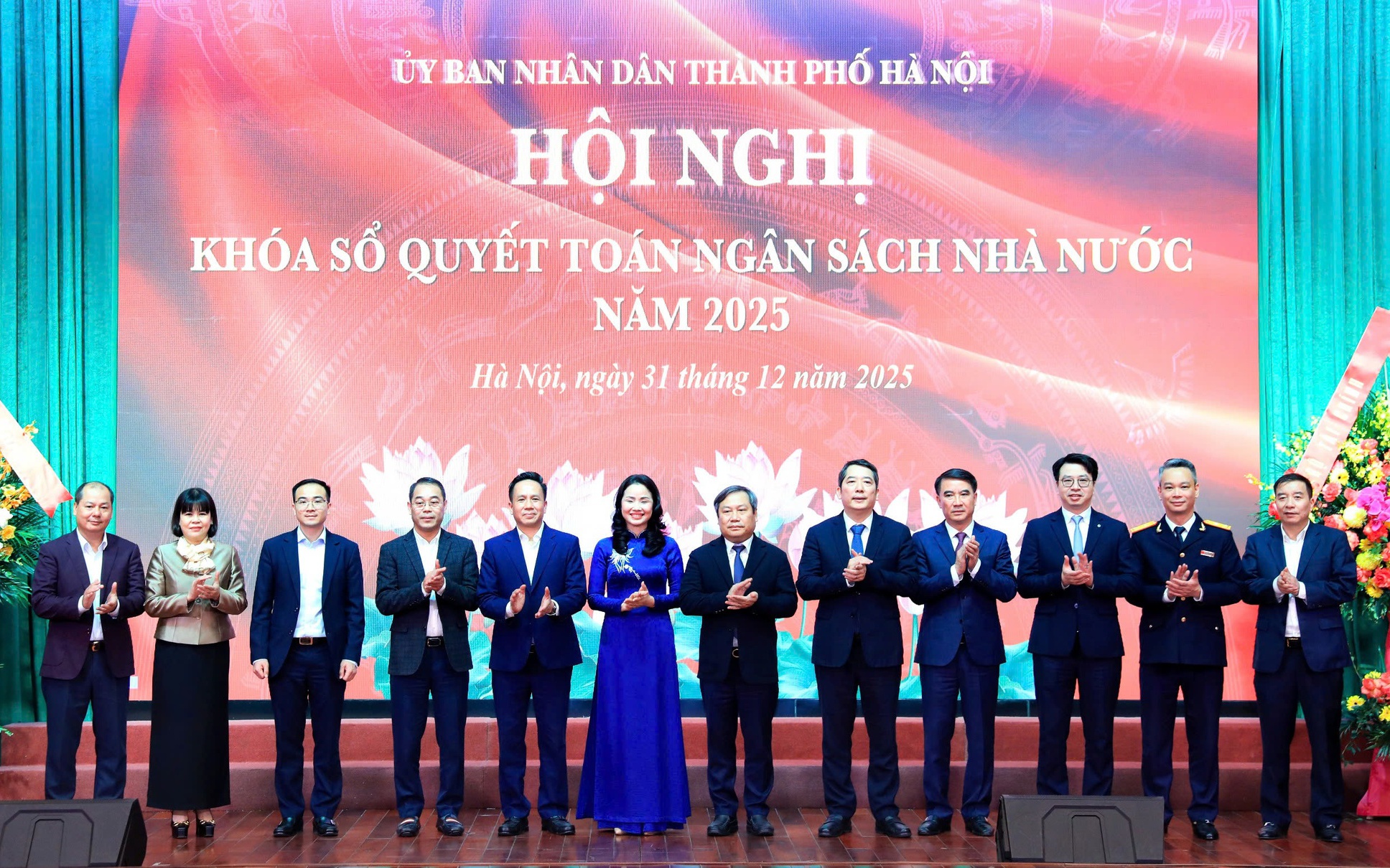 Hà Nội: Thu ngân sách vượt 700.000 tỷ đồng, dẫn đầu cả nước