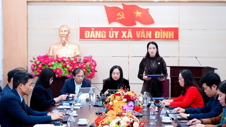 Tăng cường vai trò chỉ đạo, điều hành của Ban Thường vụ Đảng ủy, UBND xã Vân Đình trong công tác cải cách hành chính- Ảnh 2.