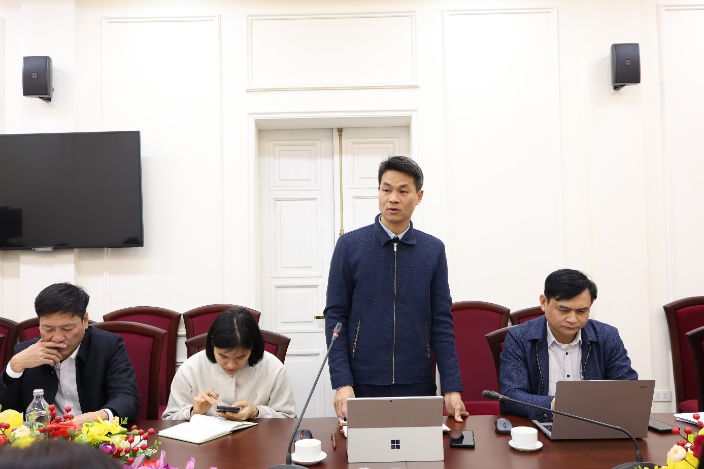 Tăng cường vai trò chỉ đạo, điều hành của Ban Thường vụ Đảng ủy, UBND xã Vân Đình trong công tác cải cách hành chính- Ảnh 3.