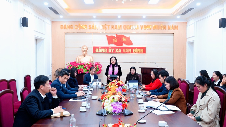 Tăng cường vai trò chỉ đạo, điều hành của Ban Thường vụ Đảng ủy, UBND xã Vân Đình trong công tác cải cách hành chính- Ảnh 4.