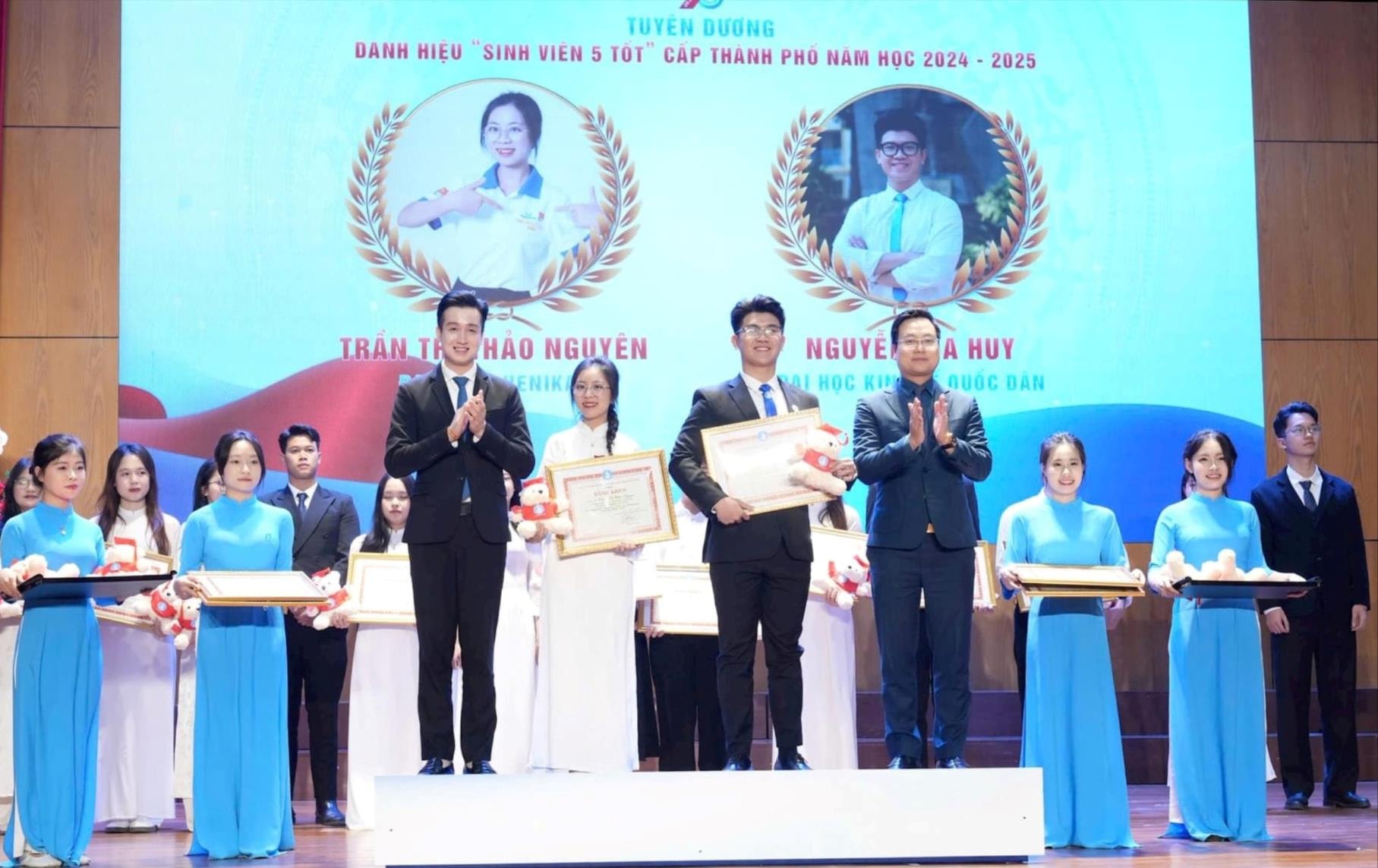 Vinh danh 140 gương "Sinh viên 5 tốt" và "Sao Tháng Giêng"- Ảnh 3.