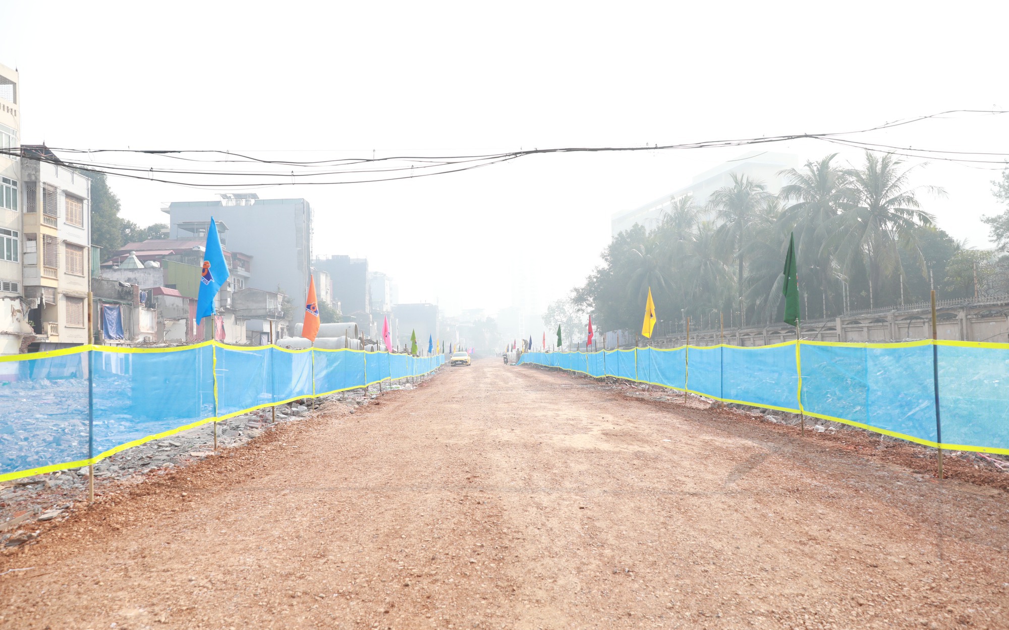 Tuyến đường Vành đai 1, đoạn Hoàng Cầu - Voi Phục đang hoàn thiện nốt các công đoạn cuối thông xe kỹ thuật trước ngày 15/1