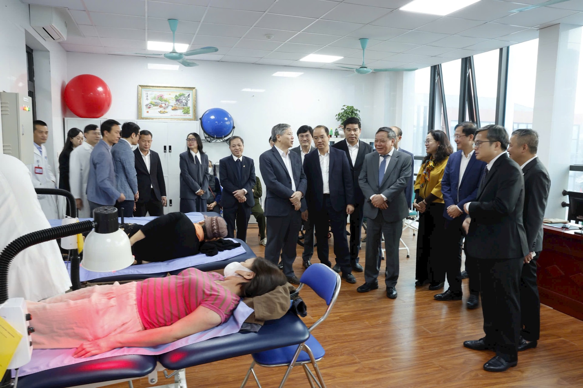 Hanoi Medical University, Vinh Hung Ward Health Station announces comprehensive partnership- Ảnh 2.