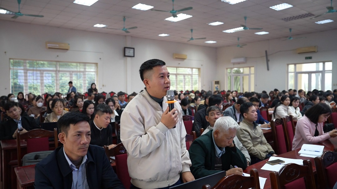 Quảng Oai tháo gỡ khó khăn trong triển khai các ứng dụng số phục vụ công tác Đảng- Ảnh 4.