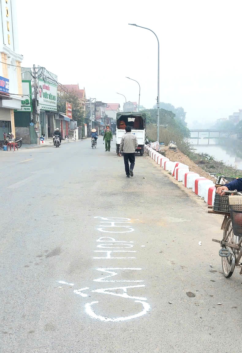 Xã Đại Xuyên: Quyết liệt xóa bỏ chợ cóc, chợ tạm - lập lại trật tự đô thị- Ảnh 7.