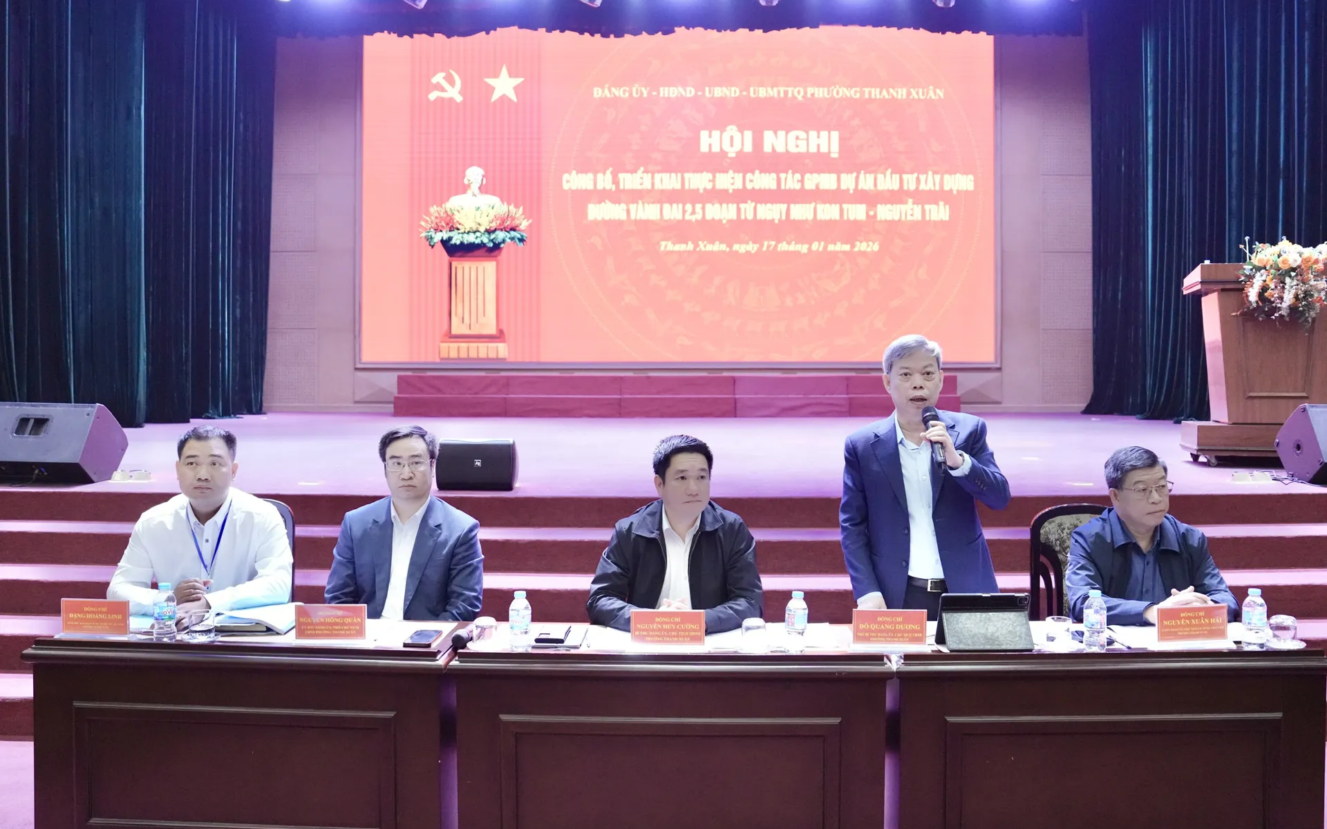 Hội nghị do Bí thư Đảng ủy, Chủ tịch HĐND phường Thanh Xuân Nguyễn Huy Cường chủ trì, với sự tham dự của đại diện các cơ quan chuyên môn và đông đảo các hộ dân trong phạm vi thu hồi đất.