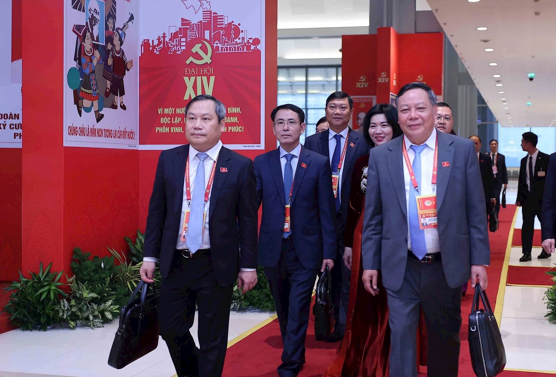 List of Hanoi Party Committee delegation attending 14th National Party Congress- Ảnh 2.