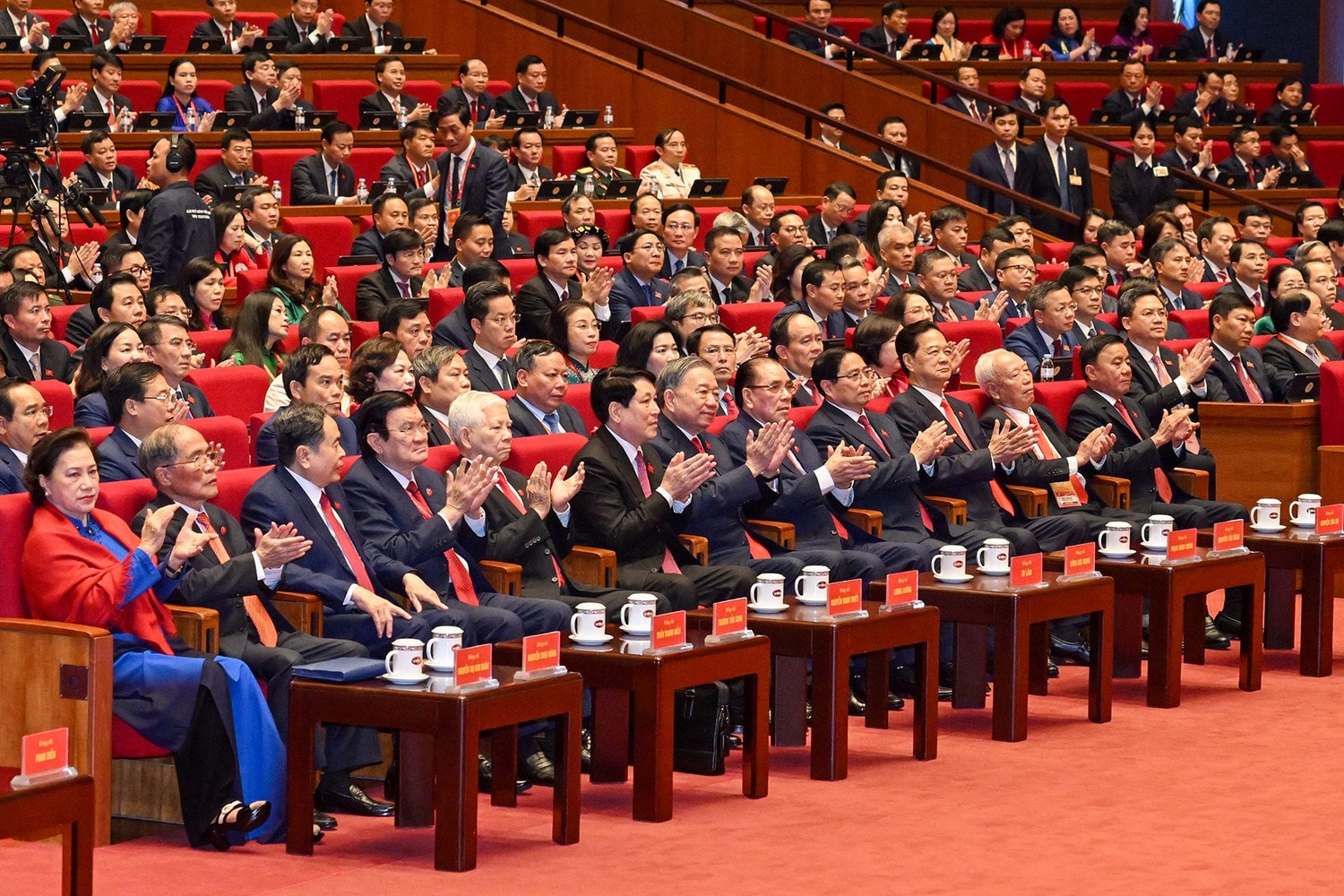 Toàn cảnh phiên khai mạc trọng thể Đại hội XIV của Đảng- Ảnh 4.