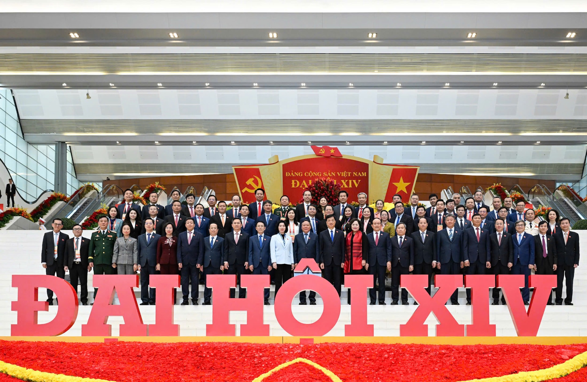 Đảng bộ Hà Nội khẳng định 4 cam kết, tiên phong xác lập mô hình lãnh đạo hiện đại- Ảnh 8.